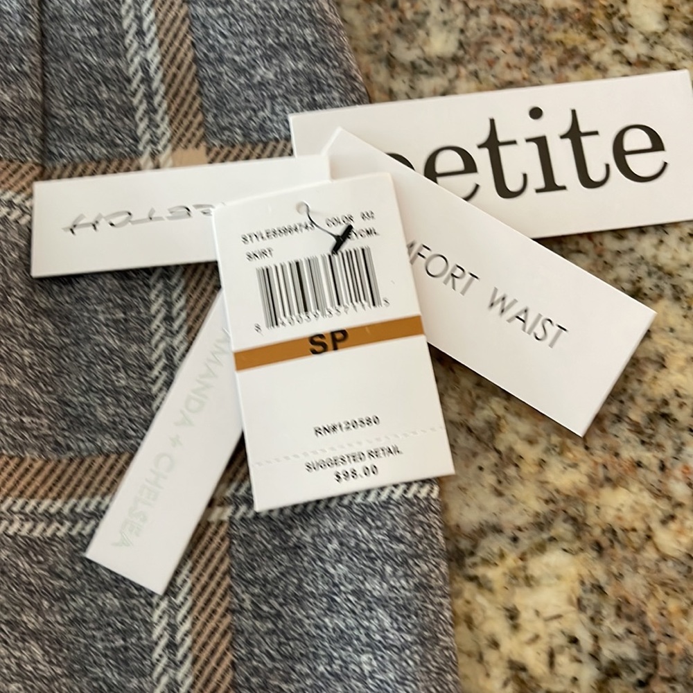 New! Amanda & Chelsea petite skirt - Picture 3 of 5